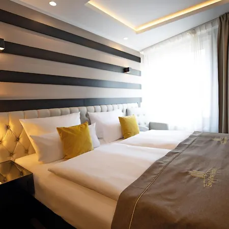 Skyline Hotel City Frankfurt-3
