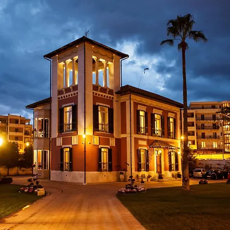 Villa Pallotta Luxury B&B-3