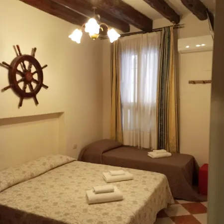 Hotel Henry-3