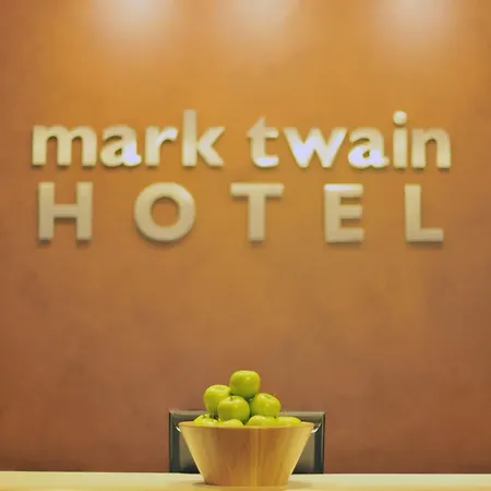 Mark Twain Hotel-2