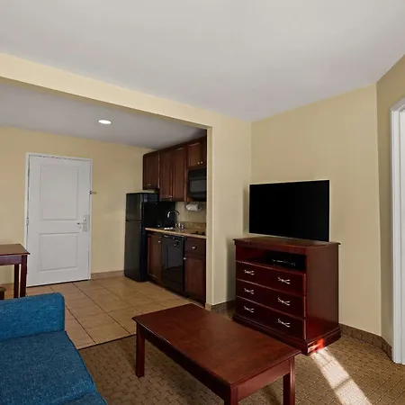 Mainstay Suites Houma-2