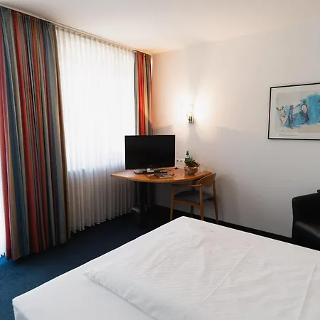 Hotel am Weiher-3