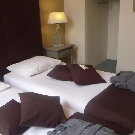 Relais Saint Louis, Logis-2