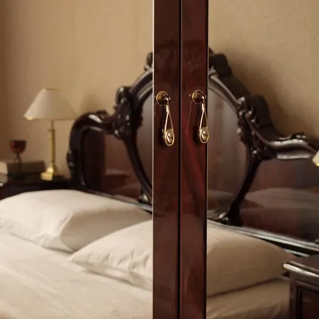 George Hotel-3