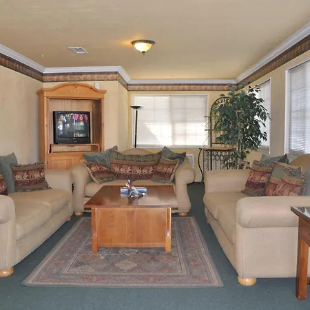 Travelers Inn Manteca-3