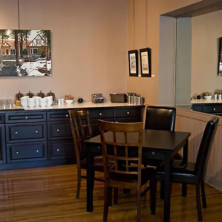 Banff Boutique Inn - Adults Only-3