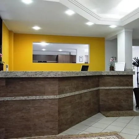 Paradise Hotel-2