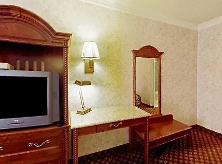 Americas Best Value Inn & Suites - Fontana-2