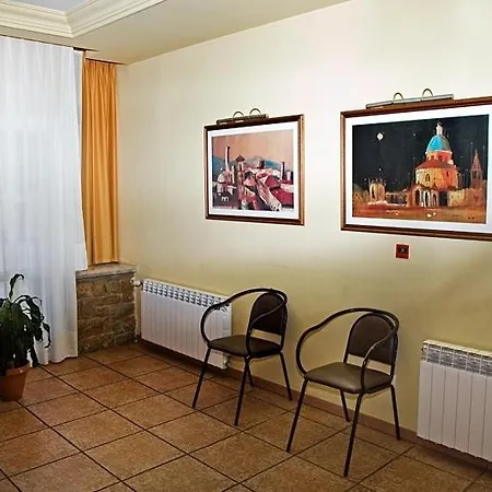Hotel La Piqueta-3