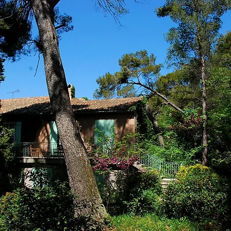 Hotel Les Mazets Des Roches-2