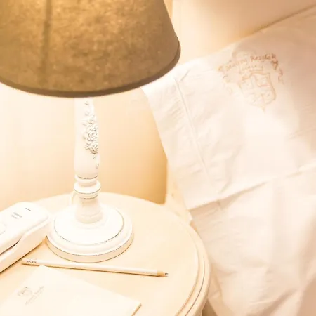 Maison Resola - Rooms & Breakfast-2
