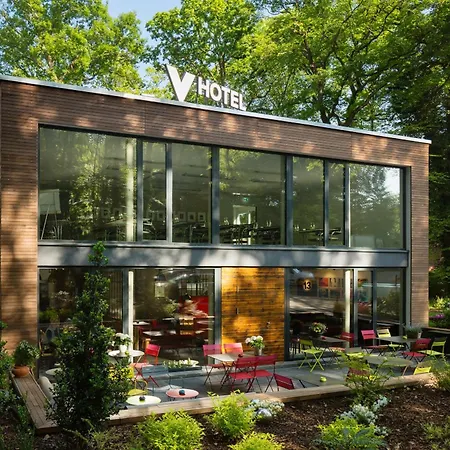 V-Hotel-2