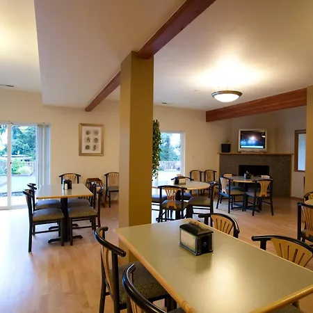 Inn At Wecoma-3