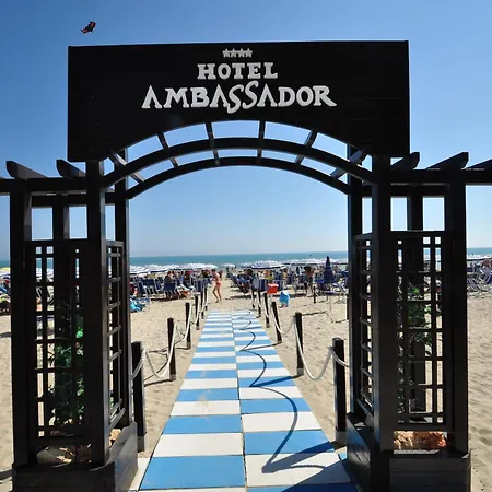 Hotel Ambassador-3