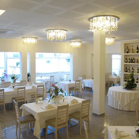 Hotel Ristorante Cesare-3