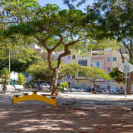 Casa Dona Carmela Guesthouse - Parking Included (Adults Only)-2