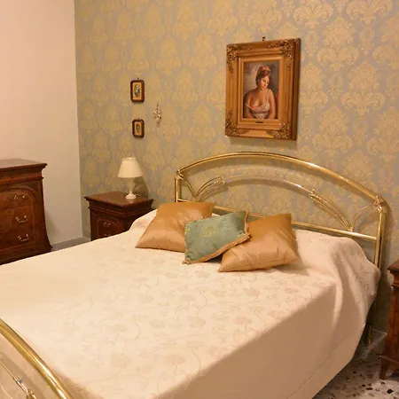 B&B Piazza Madonnina-2
