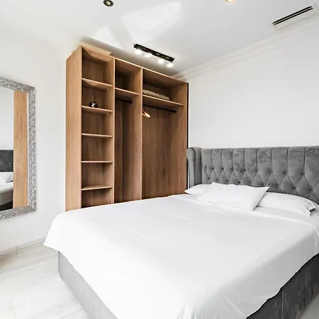Puerto Banus Beach Apartments-2