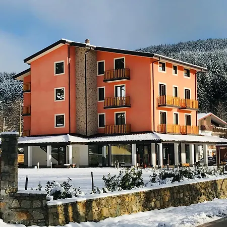Arvo Residence Sila Lorica-3
