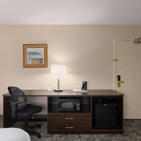 Travelodge By Wyndham Thunder Bay On-2