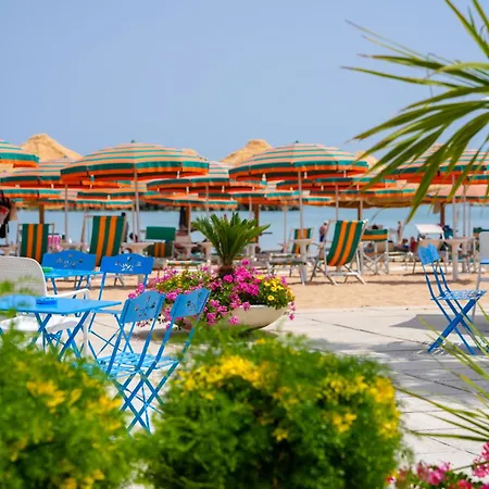 Albergo Punta De L'Est-2