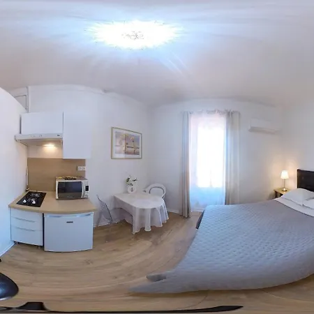 Seayousoon Inn Cannes - Studios-2