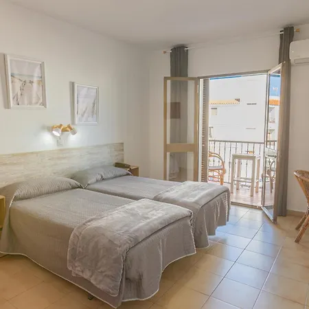 Hotel Tres Jotas Conil-3