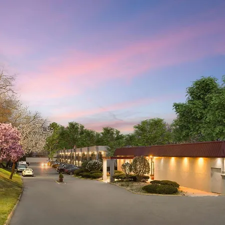 Days Inn By Wyndham Pottstown-2