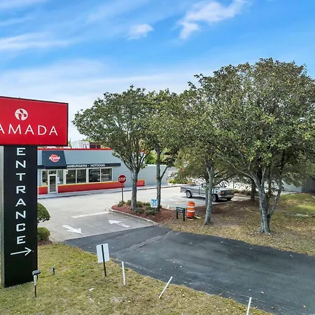 Ramada By Wyndham Jacksonville I-95 By Butler Blvd-2