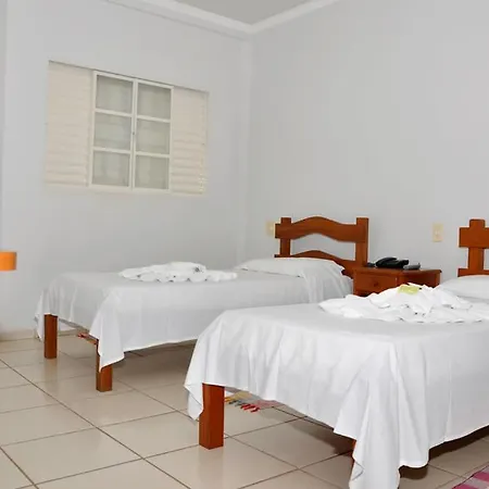 Hotel Carolina 2 - próximo a Universidade de Uberaba uniube - ao Aeroporto Fórum De uberaba - hospital Mario Palmeirio ao Hospital São Marcos e hospital Regional-3