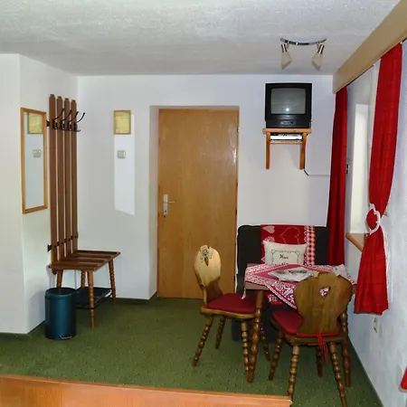 Haus Steinkarblick und Berghäusl-3