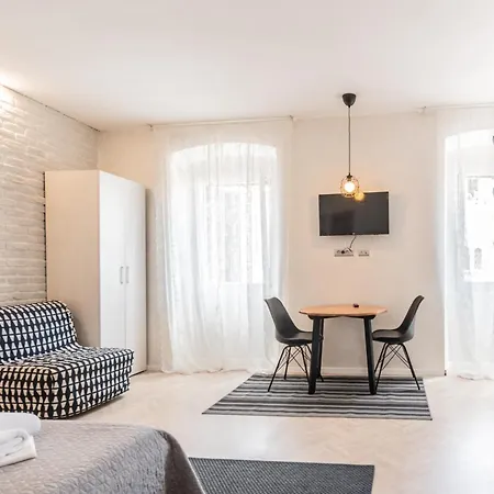 L&B Old Town Studio Apartments-3