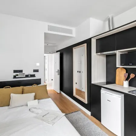 Home And Coliving Pamplona-2