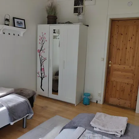 Husky Lodge Hostel-3