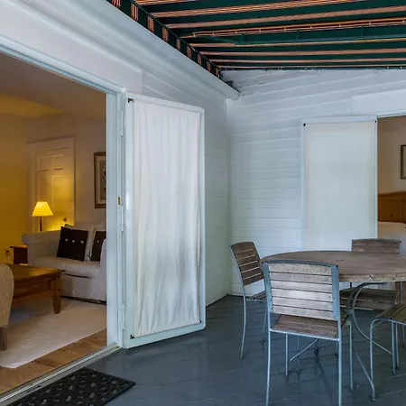 Casa 325 Guesthouse-3