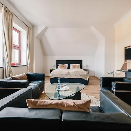 SCHLOSS RANZOW - kleines Romantik Hotel - Wellness - Golfplatz - Hochzeiten&Feiern-2