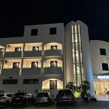 Bikini Hotel-3