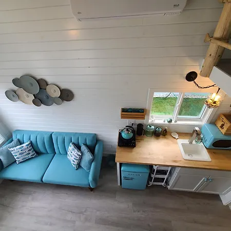 Tiny Digs Lakeshore - Tiny House Lodging-2