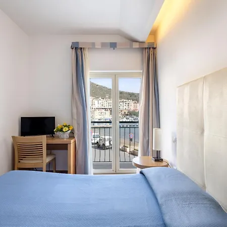 Bi Hotel-2