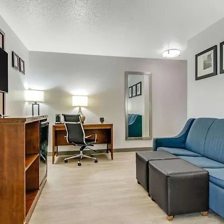 Comfort Suites Near I-80 And I-94-2