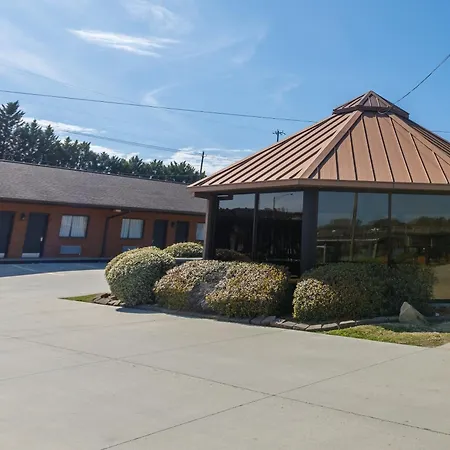 Gadsden Inn And Suites-2