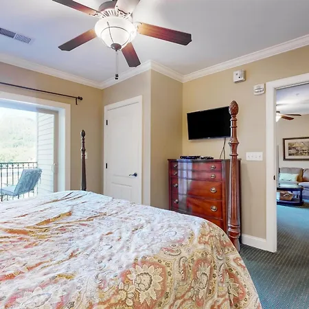 Summit Manor Condos Unit B3062-2