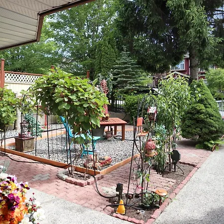 Diana'S Luxury Bed And Breakfast-3