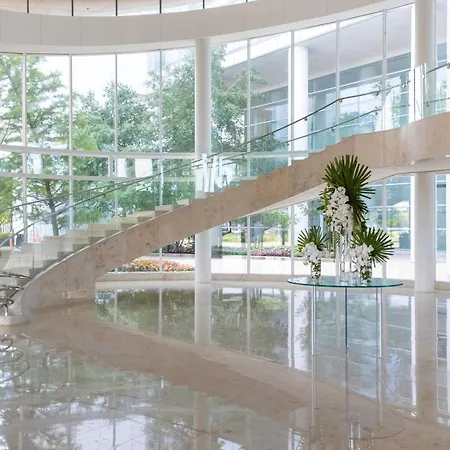 Renaissance Schaumburg Convention Center Hotel-2