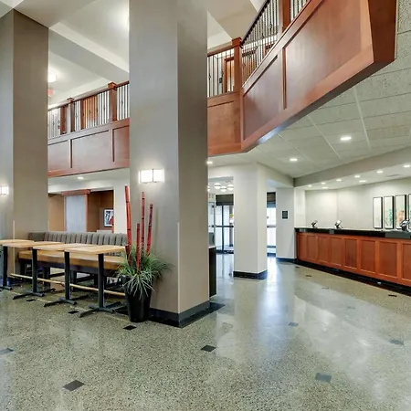Drury Inn & Suites Birmingham Lakeshore Drive-3
