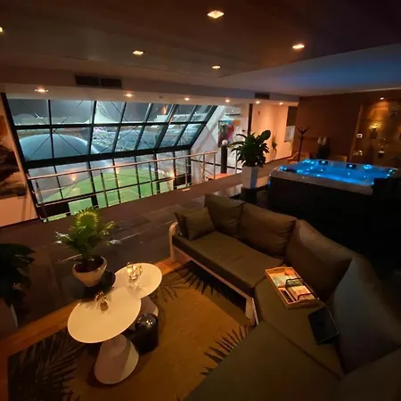 Wellness Dome Penthouse Suite-3