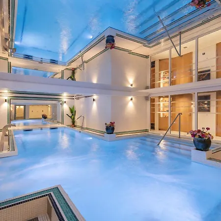 Grand Tonic Hotel & Spa Nuxe-3