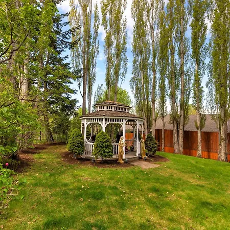 The Gibson Mansion Bed And Breakfast-3