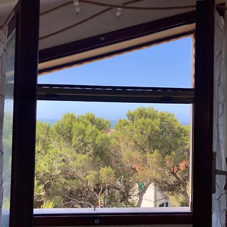 Oasi del cuore - graziose camere con vista mare a 7 min dal mare di Castiglioncello-3