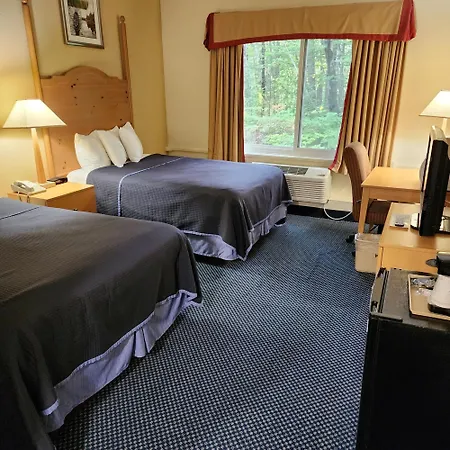 Katahdin Inn & Suites-3